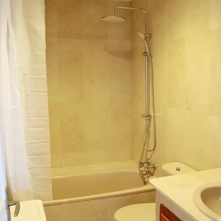 Encantadora Casa En בית נופש מארבלה